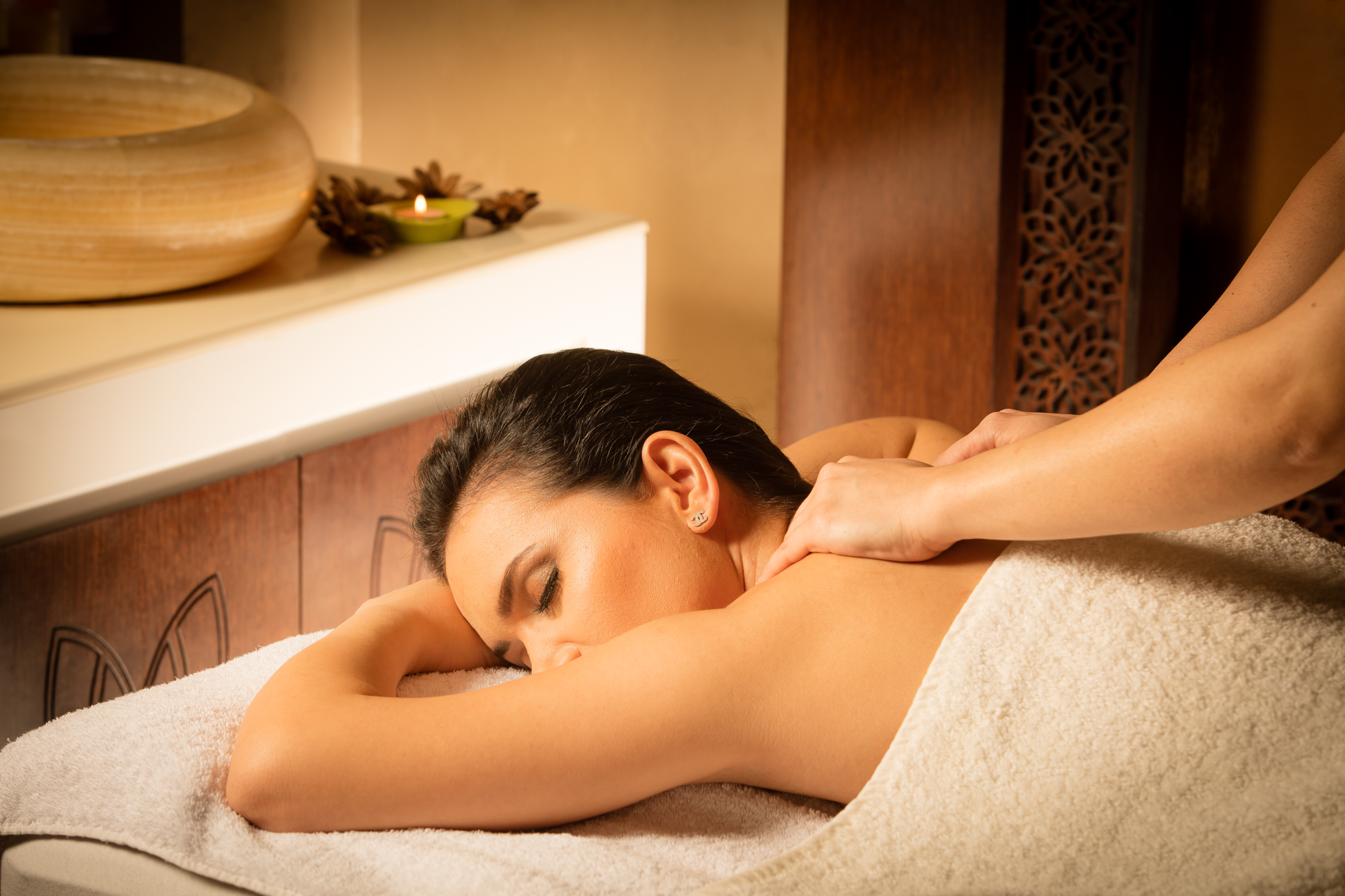 Massageservicesdubai.com | Hot stone, Aromatherapy & Deep tissue massage